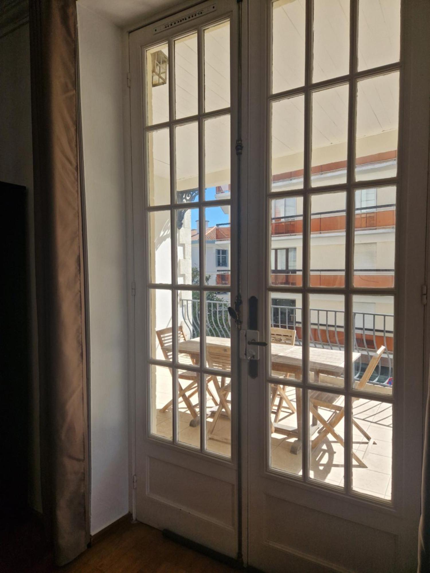 Beautiful And Bright 1st Floor Flat With Large Terrace - Center Apartamento *
